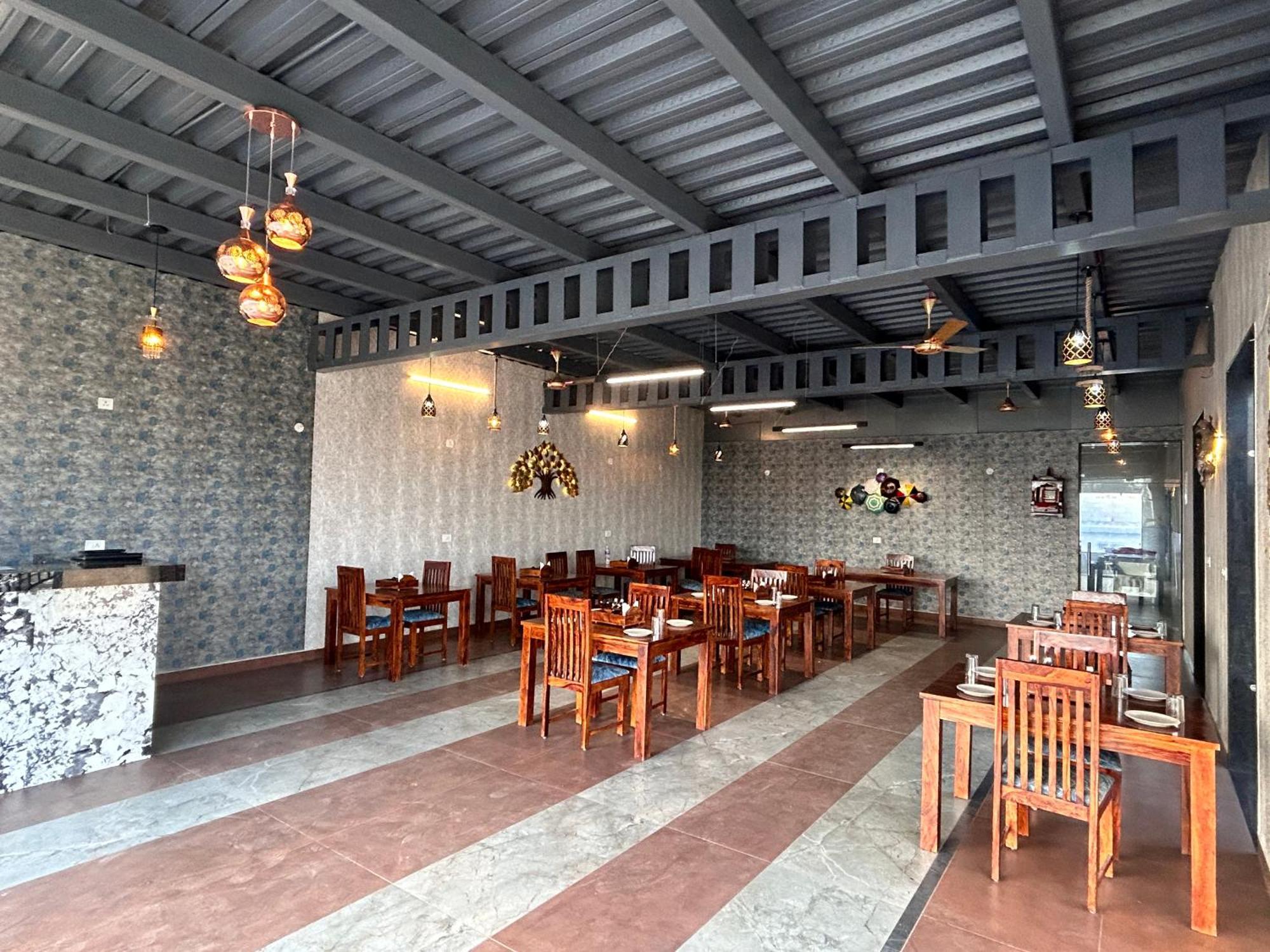 Royal Rajasthan Resort Sikar ภายนอก รูปภาพ