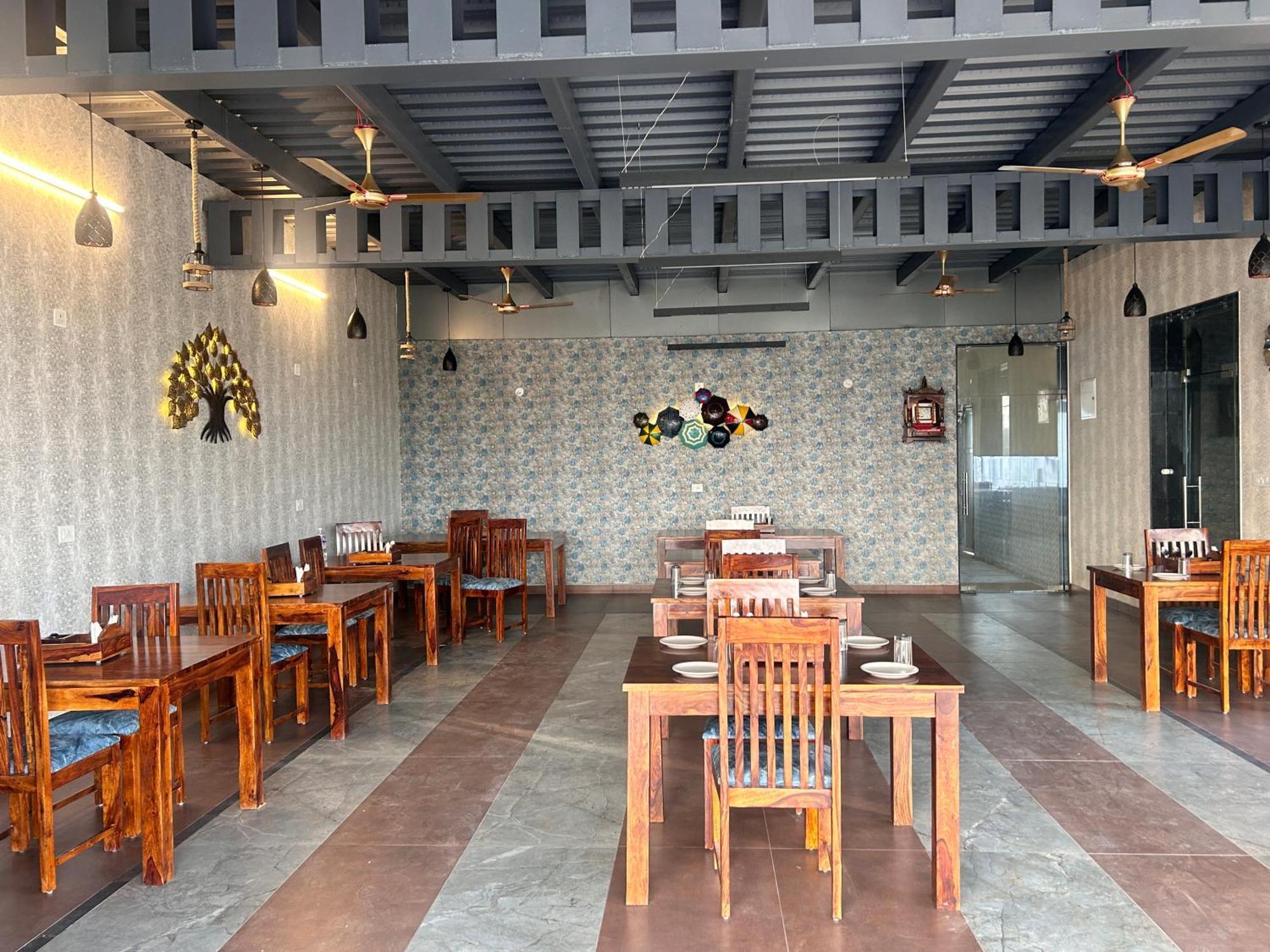 Royal Rajasthan Resort Sikar ภายนอก รูปภาพ