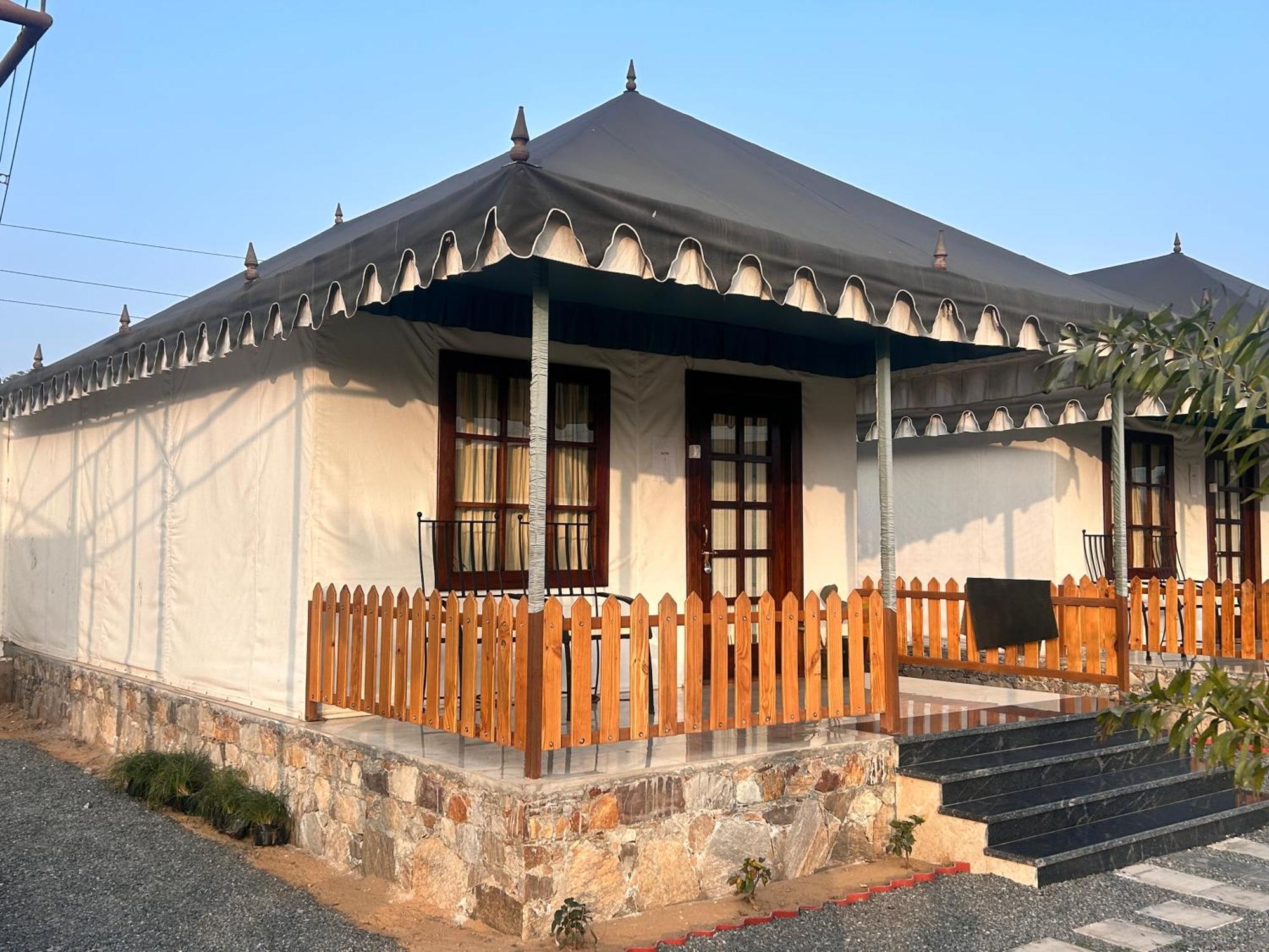 Royal Rajasthan Resort Sikar ภายนอก รูปภาพ