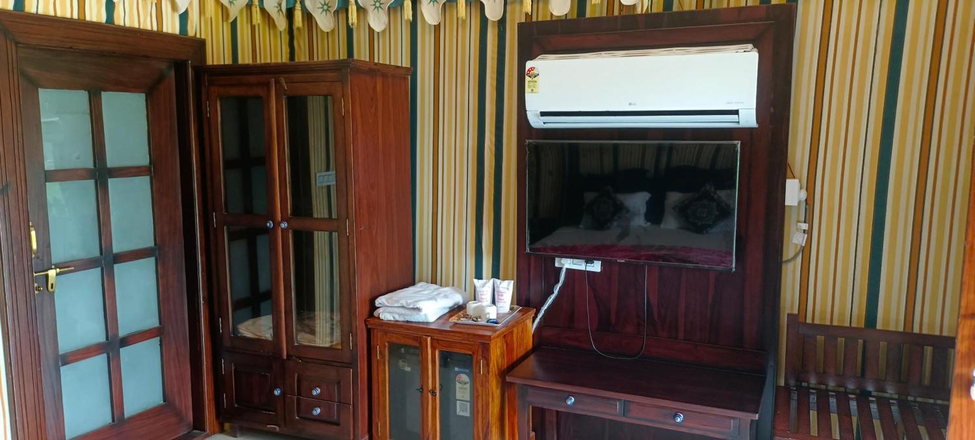 Royal Rajasthan Resort Sikar ภายนอก รูปภาพ